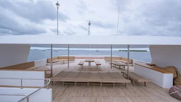 Sun deck