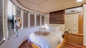Superior Single Room | Premium bedding, down comforters, memory foam beds, in-room safe - Maldives Boat Club Pvt Ltd (Malé)