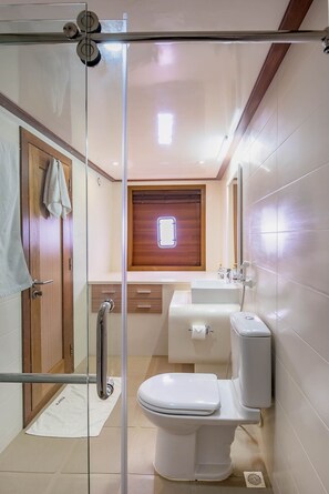 Standard Cabin, 6 Bedrooms, Partial Ocean View, Ground Floor | Bathroom | Shower, rainfall showerhead, free toiletries, hair dryer - Maldives Boat Club Pvt Ltd (Malé)
