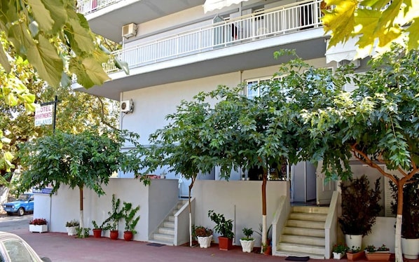 Fachada de la propiedad