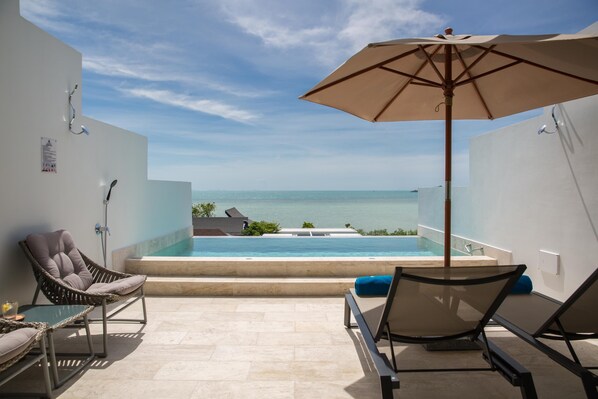 1 Bedroom Sea View Pool Suite | Terrace/patio