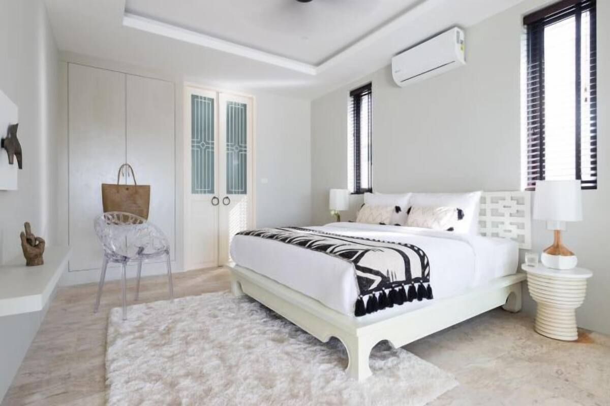 In-room safe, soundproofing, iron/ironing board, cribs (free)