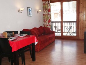 Fernseher, Kamin