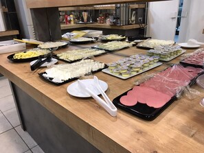 Breakfast buffet - Otel 374 (Bolu)