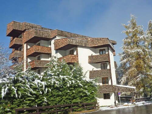 Studio for 4 with balcony, near shops