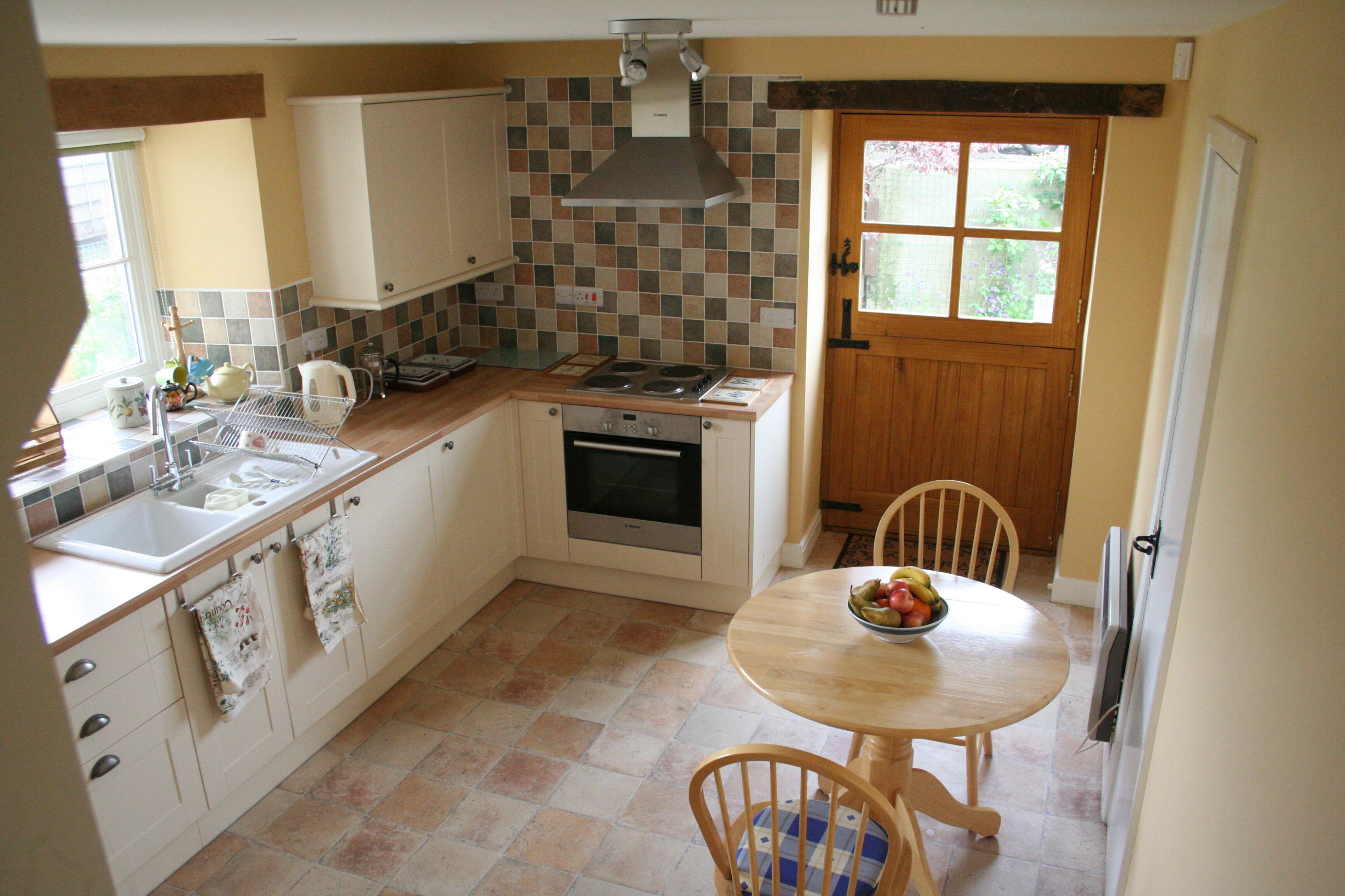 Recent conversion. Near major tourist attractions, shops and lovely countryside.