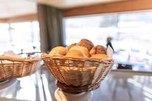 Desayuno buffet incluido todos los días 