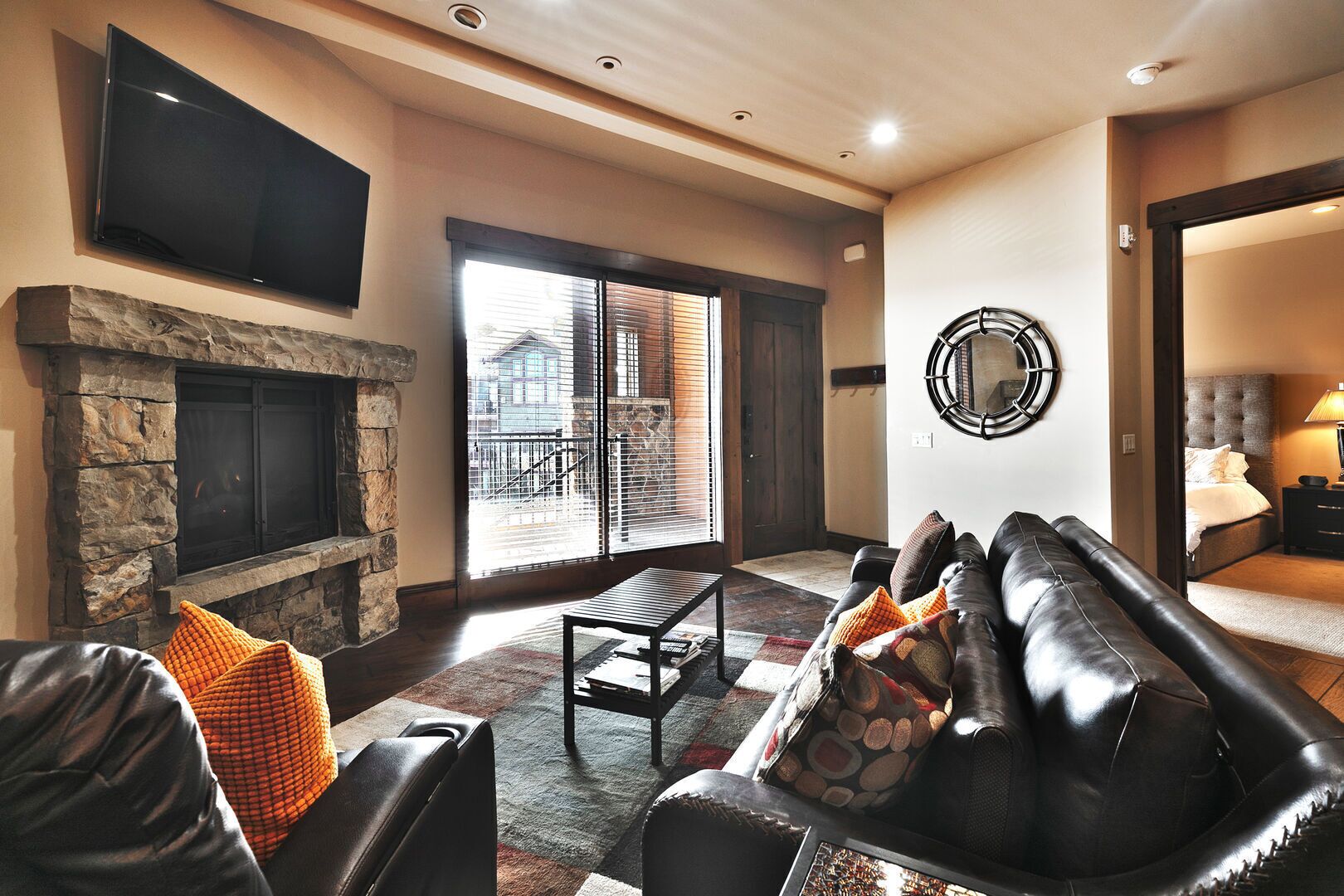 Juniper Landing Townhome - 2 Master Suites - Walk to Waldorf Ski lift