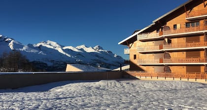 Spacious and cozy apartment near the ski lifts