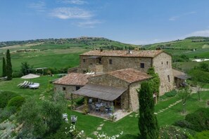 Exterior - holiday vacation large villa rental italy, tuscany, pienza, siena, holiday vacation large villa to rent italy, tuscany, (Pienza)