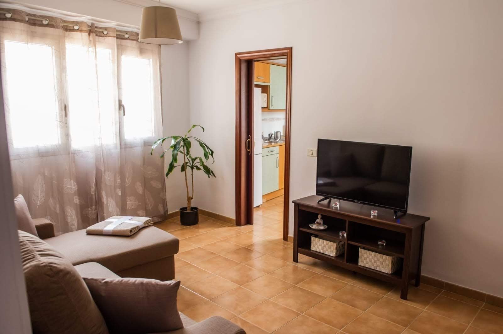 Apartament near the beach with pool and WIFI (E)