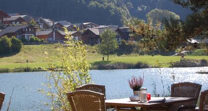 Traumhaus am See (groß) am Waldsee Rieden (Eifel)