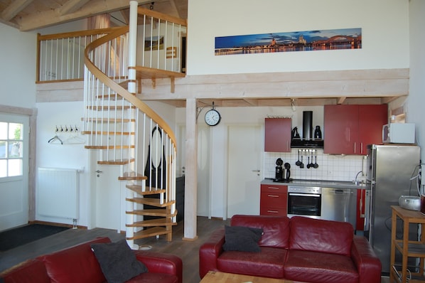 Smart TV, fireplace, DVD player, books