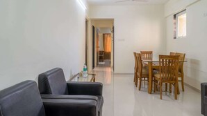 Living room - hotel bluebells (Mumbai)