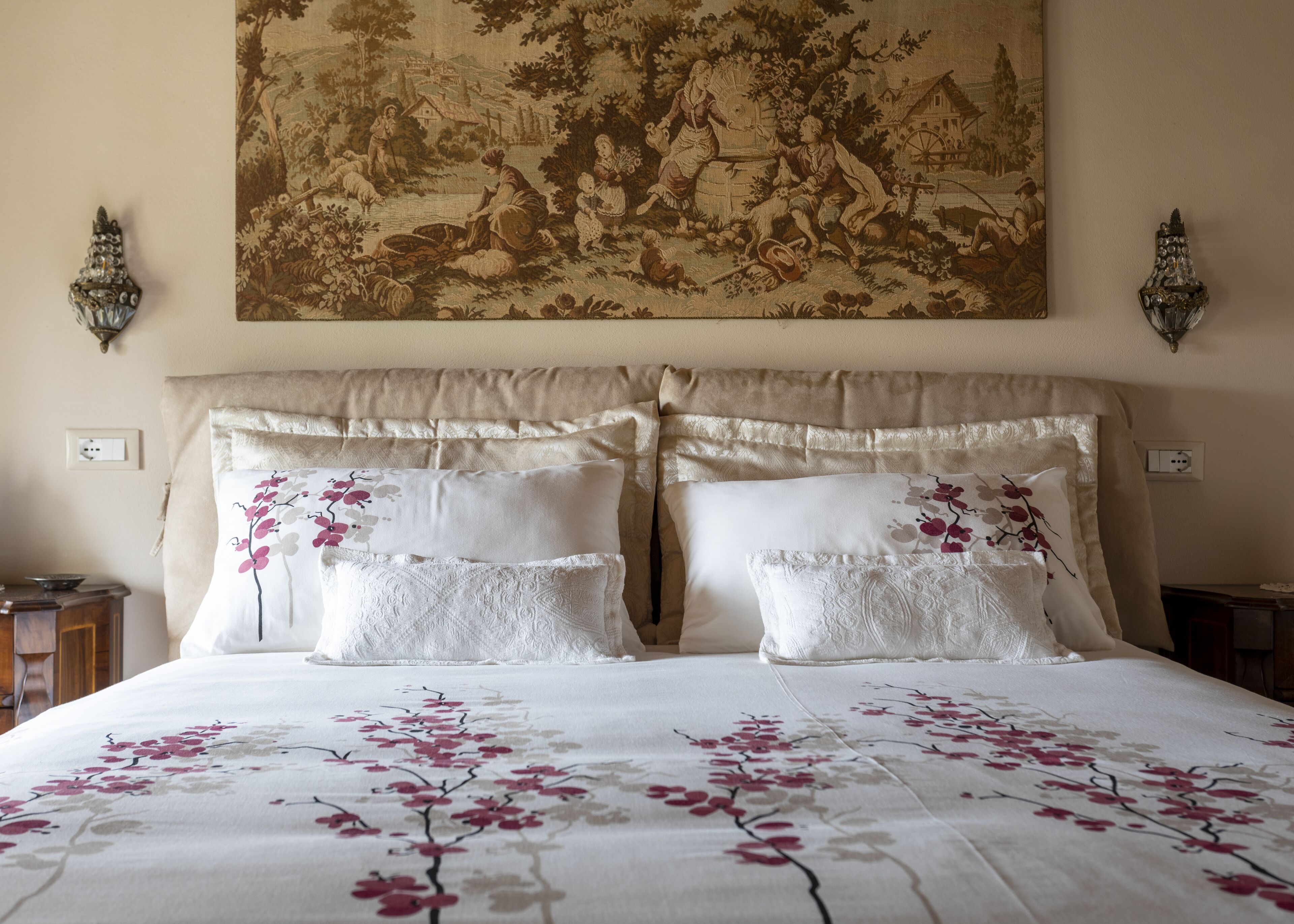 Classic-Doppel- oder -Zweibettzimmer | Minibar, individuell eingerichtet, Schreibtisch