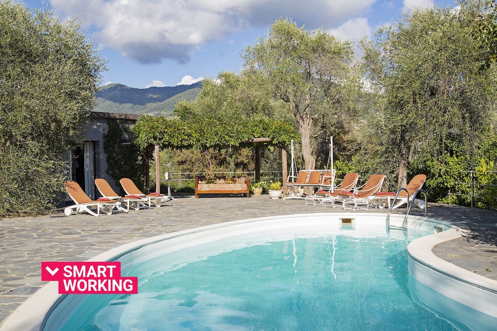 Villa San Massimo with pool by Wonderful Italy