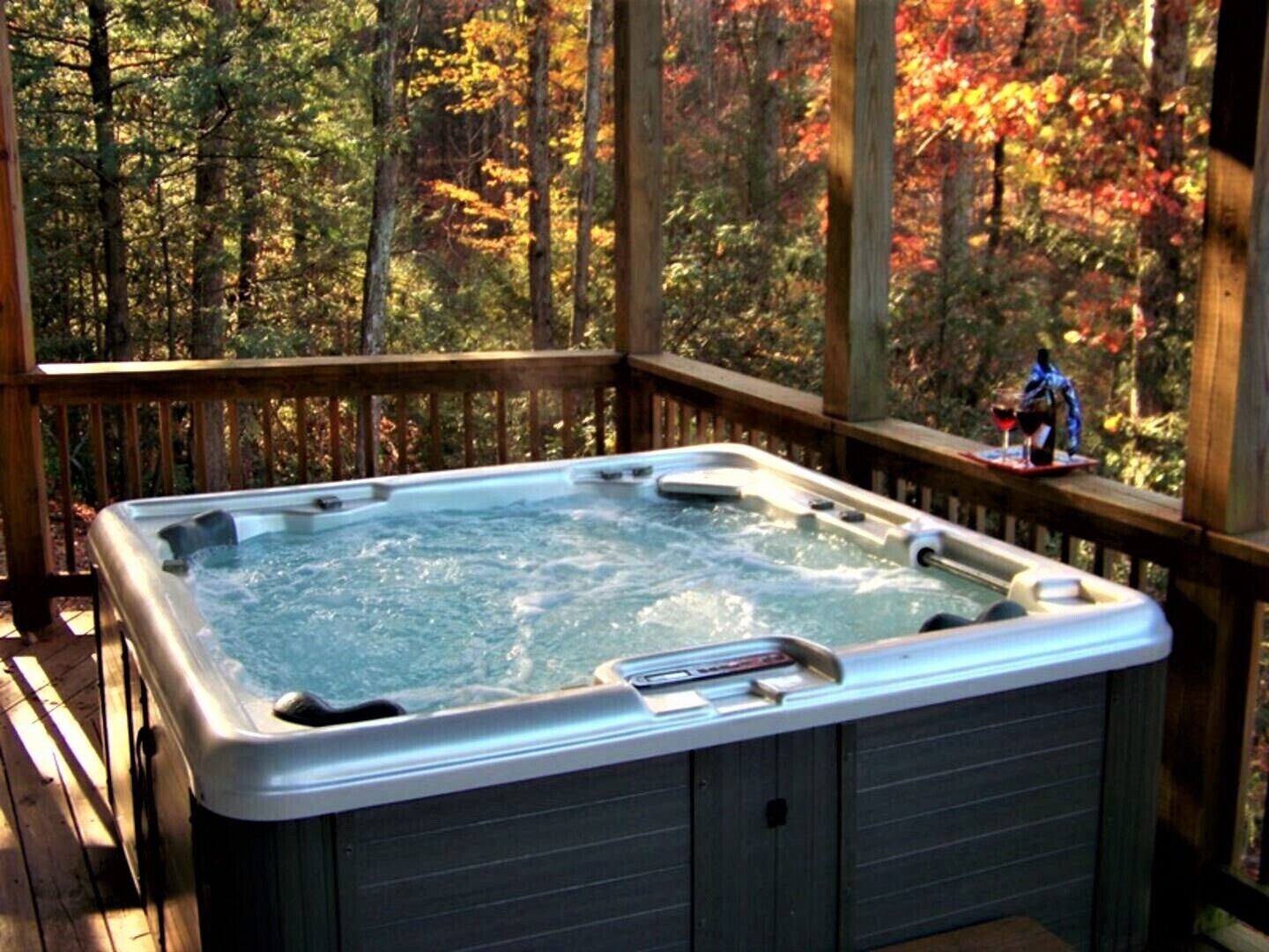 Lure Me In Lodge. Private mtn getaway, hot tub, pool table, fire pit, views.    