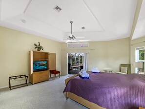 3 habitaciones, tabla de planchar con plancha, wifi y ropa de cama 