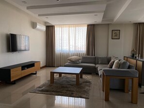 Loft Eksekutif | Area keluarga | TV