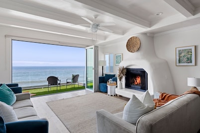 Pet Friendly Stunning Oceanfront Rental P1219-2