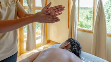 Salas para tratamentos a dois, sauna seca, aromaterapia