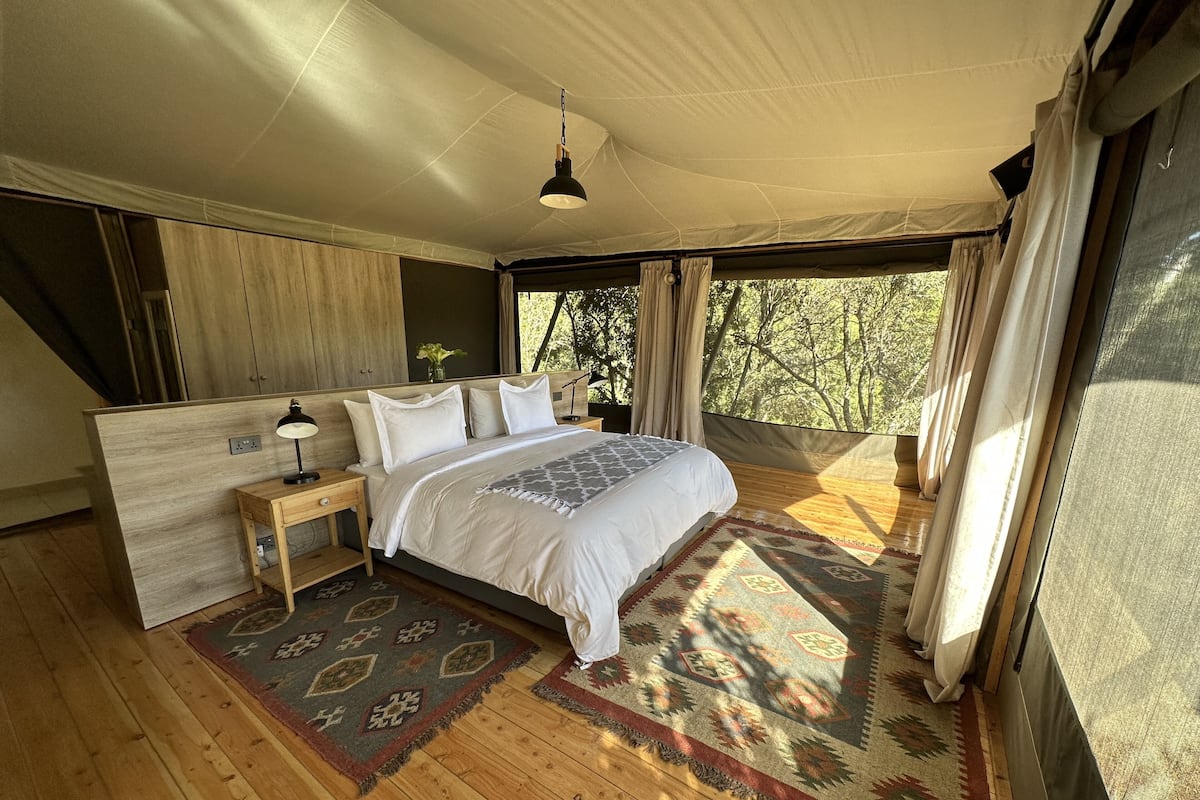 Honeymoon Tent, 1 Bedroom, Fireplace | 1 bedroom, individually decorated, individually furnished