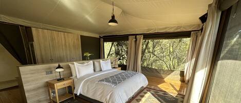 Tente Lune de Miel, 1 chambre, cheminée | 1 chambre, décoration personnalisée, ameublement personnalisé