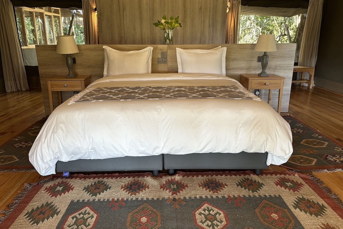 Luxury Tent, 2 Bedrooms, Fireplace, Valley View | 1 bedroom, individually decorated, individually furnished