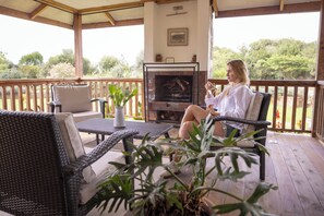 Self-catering Unit (Fuchsia) | Teras/patio