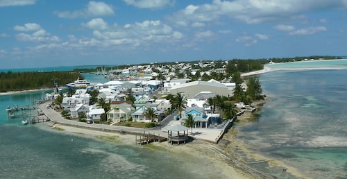 Island Breeze Spanish Wells with free Golf Cart Kayak & Paddle Board oct 2019