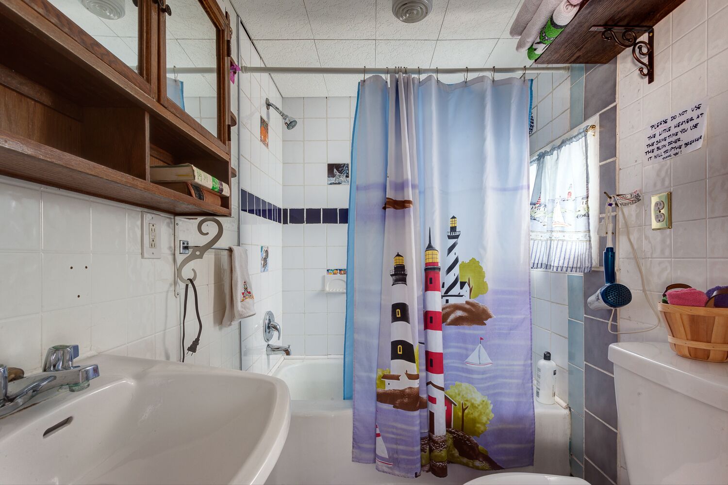 Cozy Little Cottage, a comfortable place to relax.