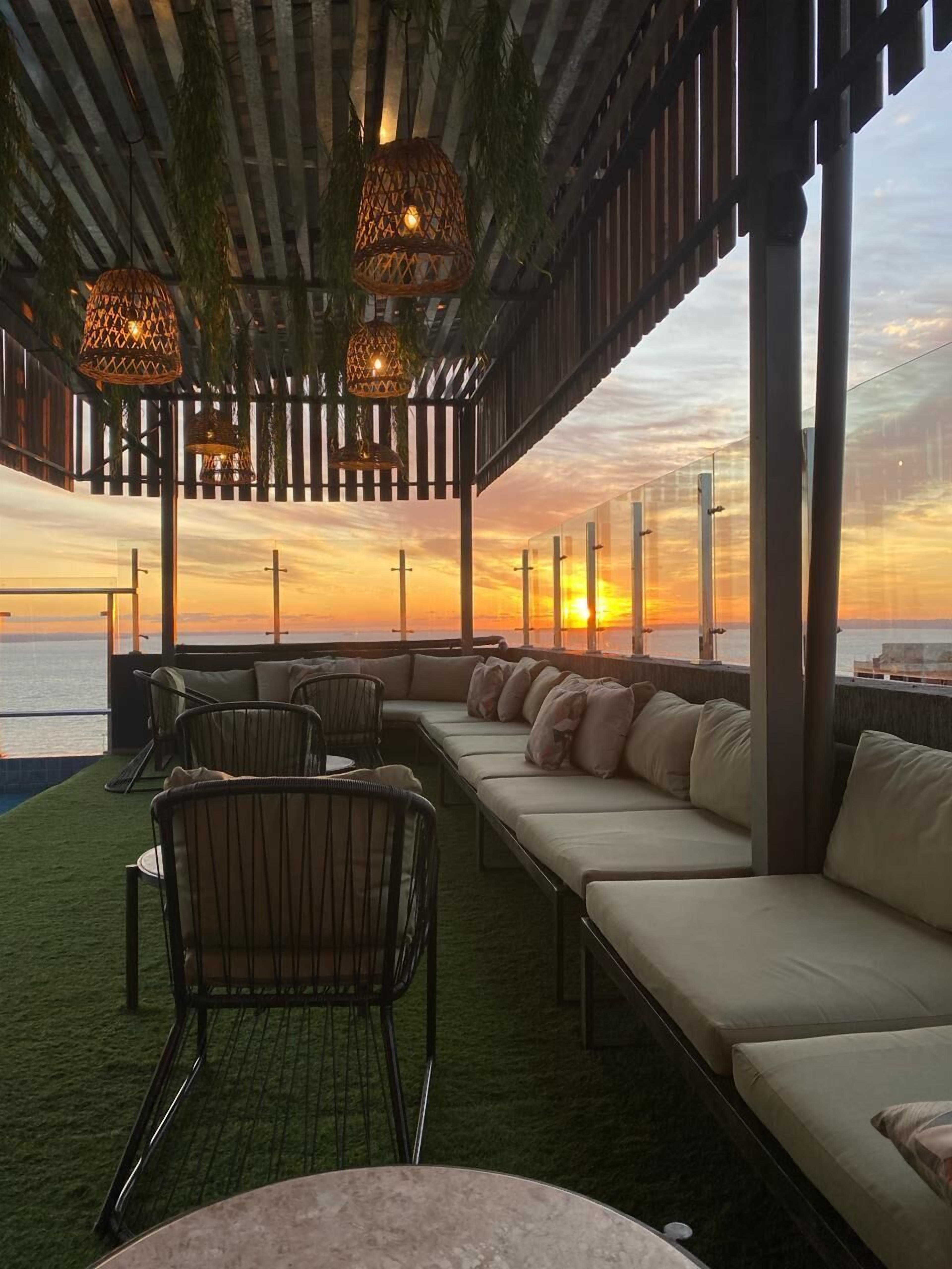 ลานระเบียง/นอกชาน