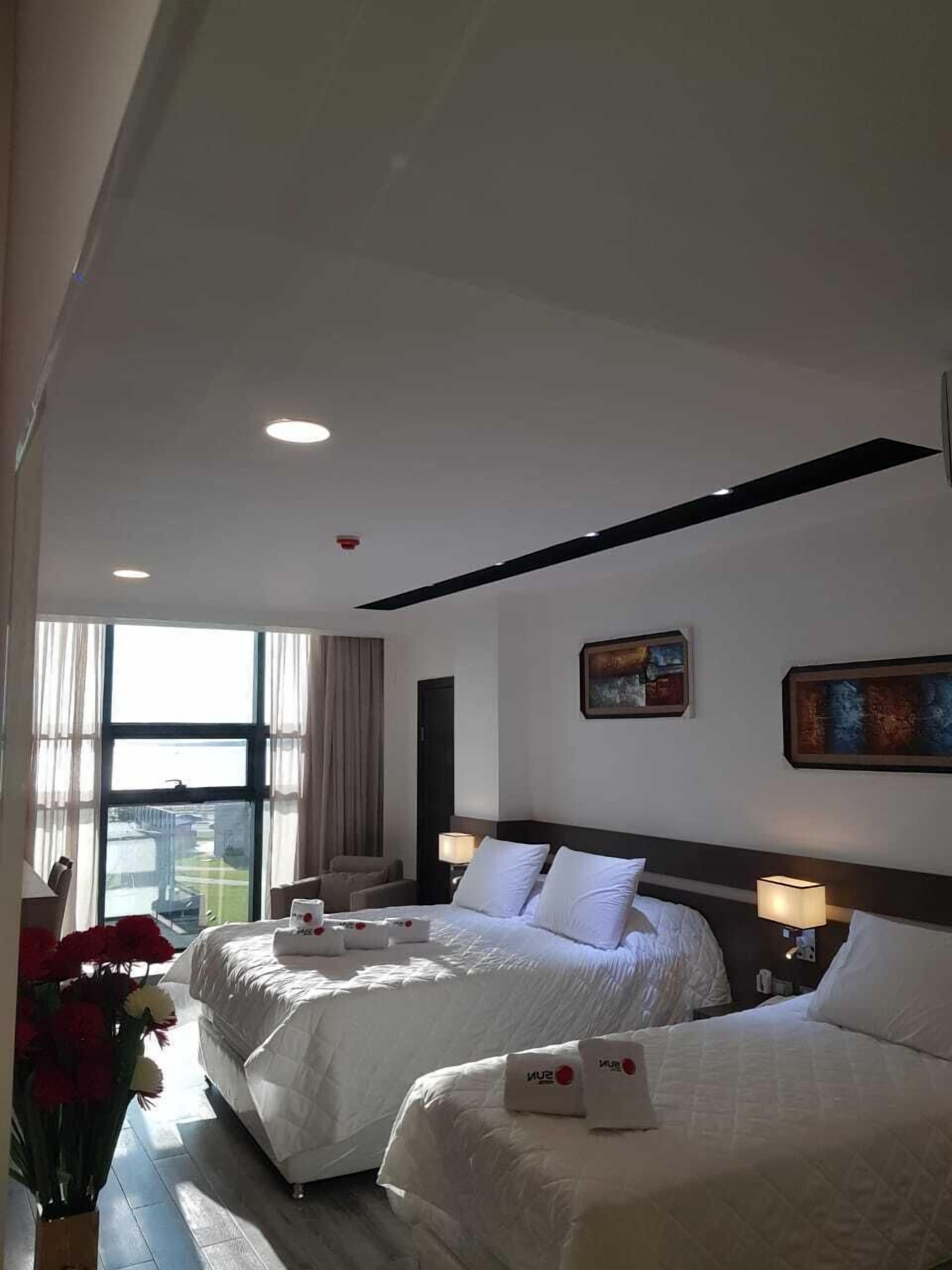 panoramic room | premium bedding, down duvets, select comfort beds, minibar