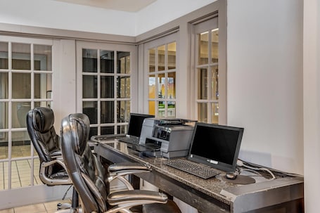 Business center. Econo Lodge Whitehall near Michigan's Adventure