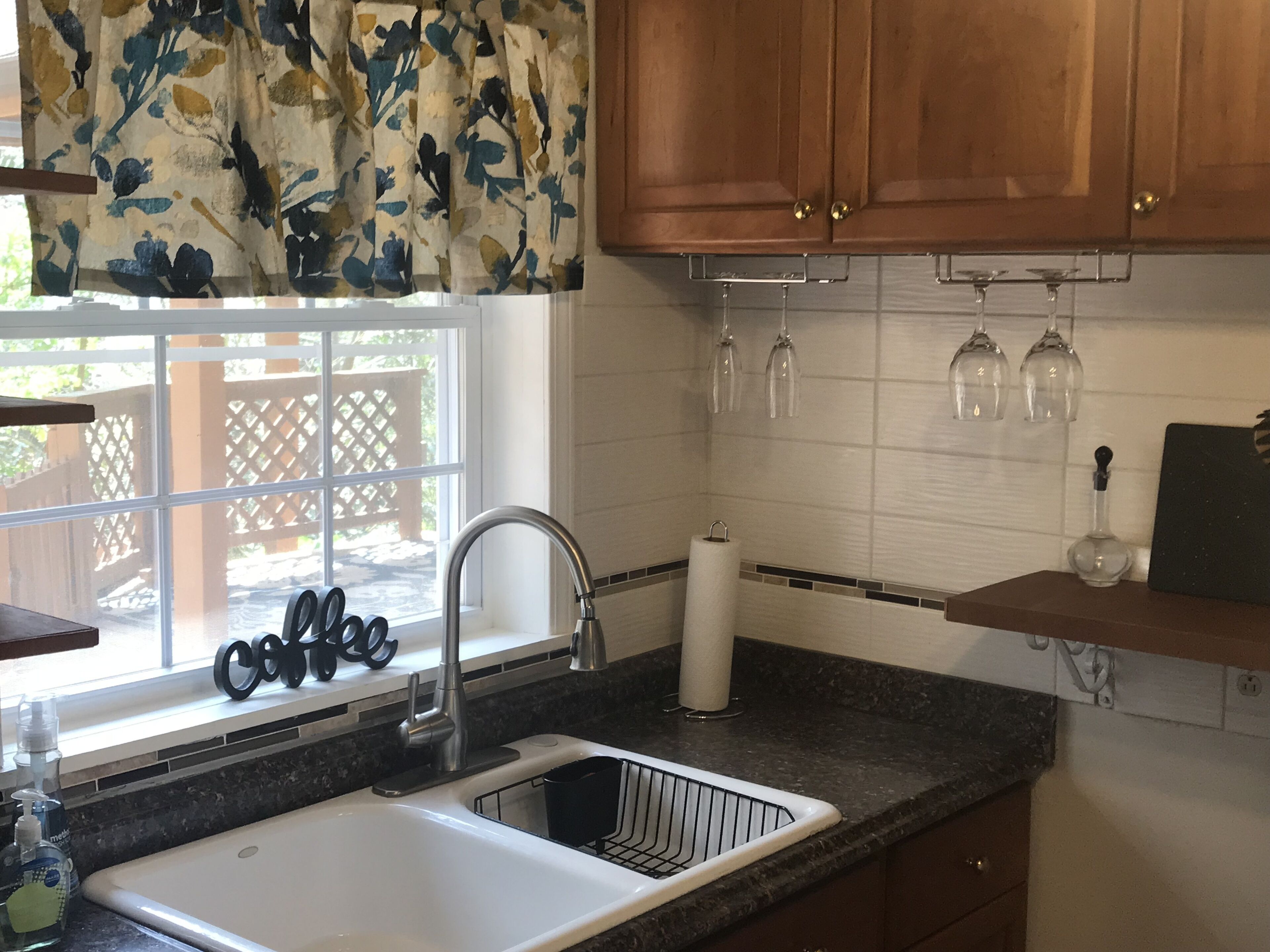 Cozy Creekside Cabin w/Hot Tub Close to Asheville