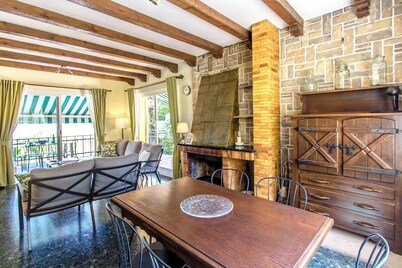 Elegant Mountain Villa just 30km to Barcelona