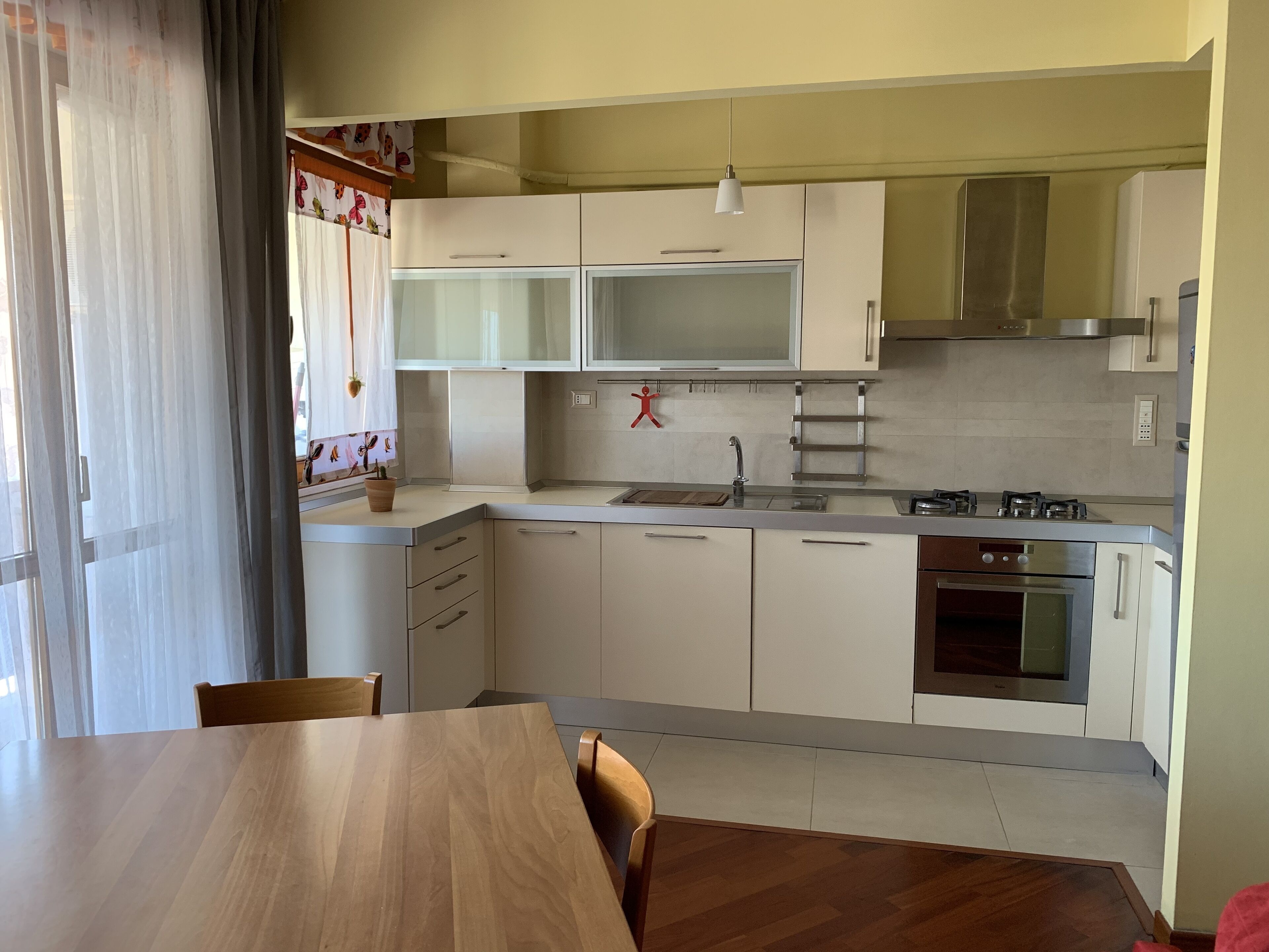 Close to the beach and to the center