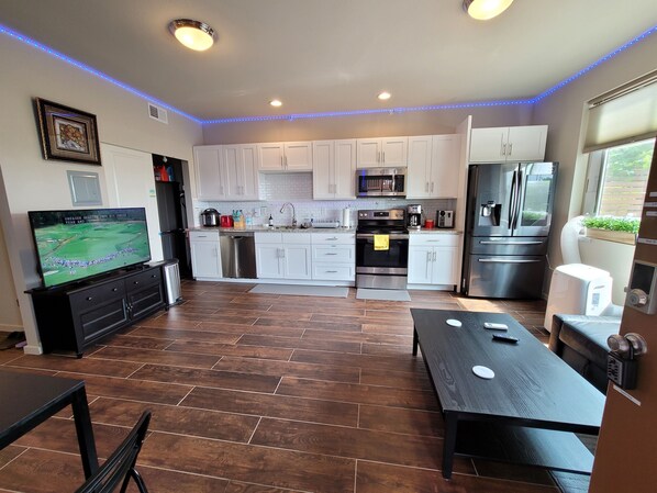 Fridge, microwave, oven, stovetop - Private Newer Suite Laundry n Full Kitchen between Seattle Tacoma (Edgewood)