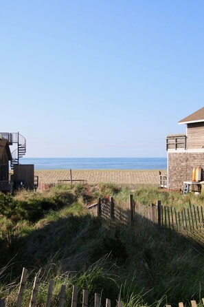 Property grounds - 🌞New Listing!! Ocean View Retreat!🌞 (Ocean Beach)