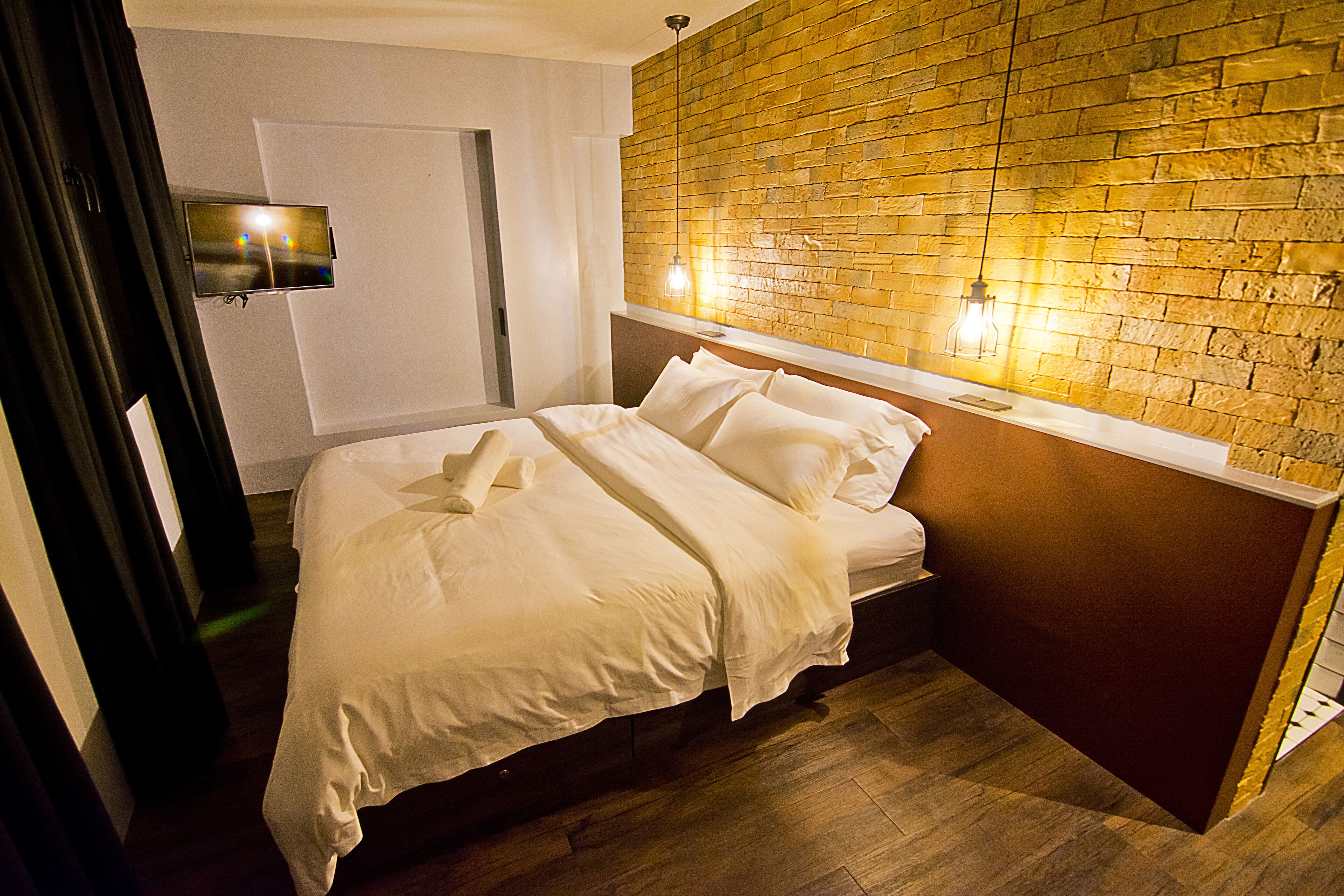 Premier Double Room | In-room safe, desk, WiFi (free), individually decorated