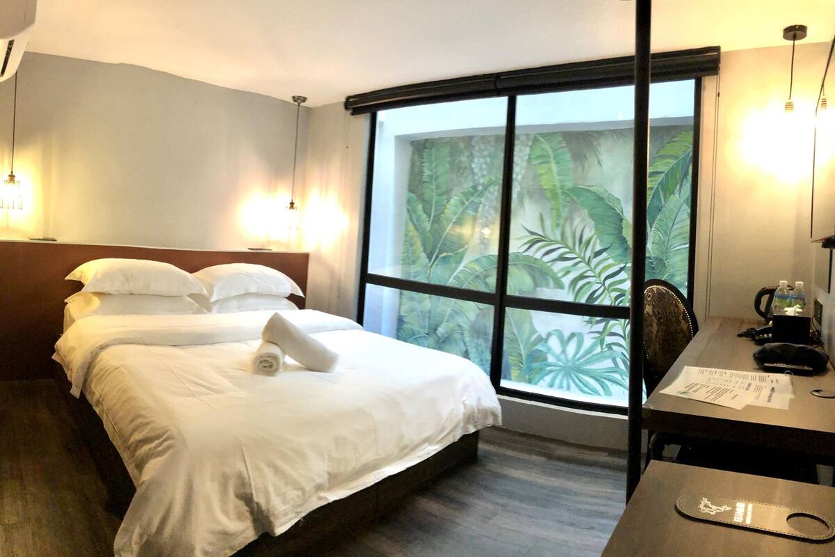deluxe double room | 1 bedroom, in-room safe, individually decorated, individually furnished