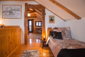 2 chambres, coffres-forts dans les chambres, bureau
