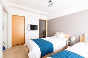 1 slaapkamer, een bureau, een strijkplank/strijkijzer, gratis wifi
