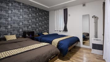 4 bedrooms, desk, iron/ironing board, free WiFi