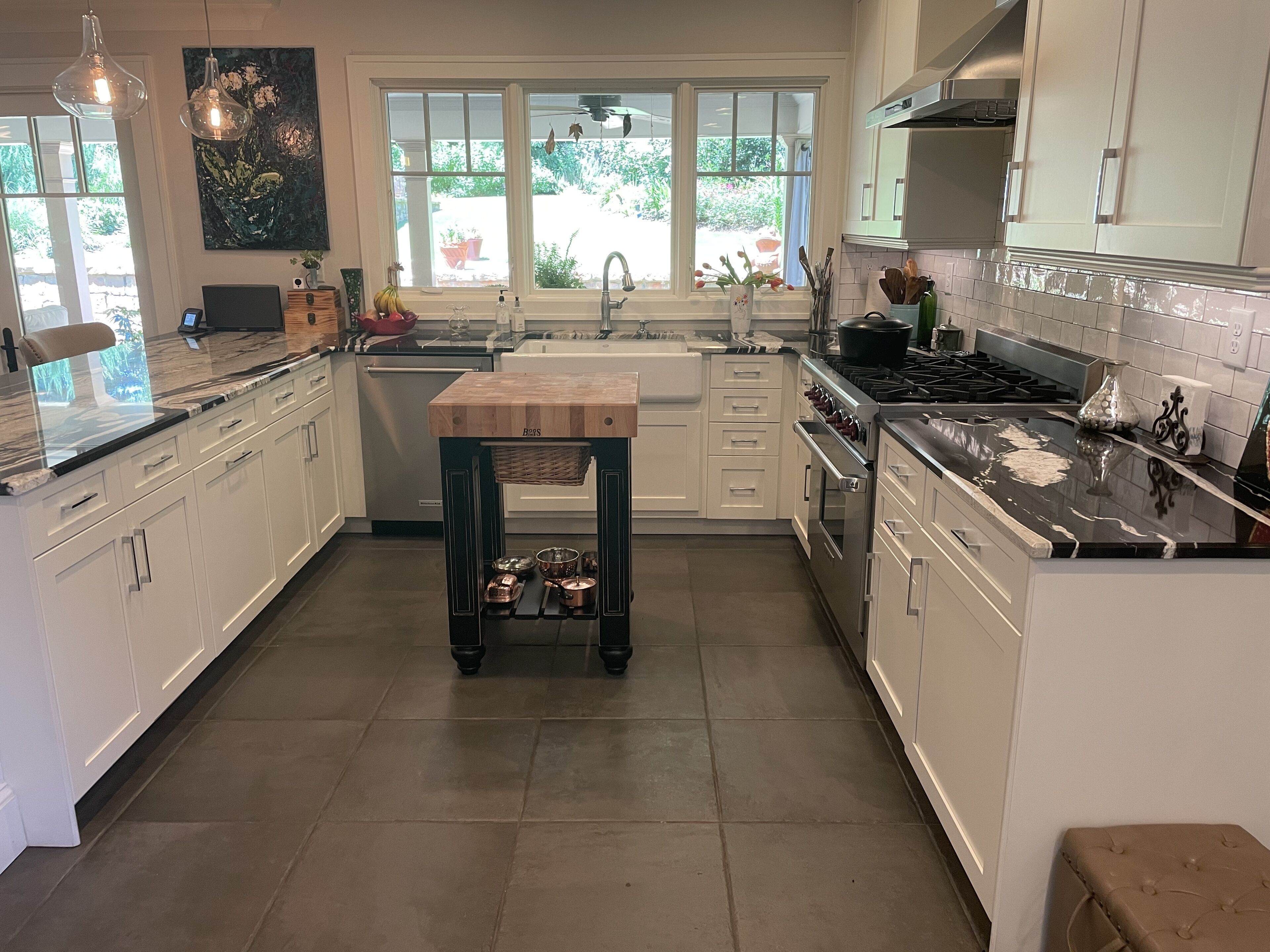 Spacious and newly remodeled comfort In the Heart of Five Points.