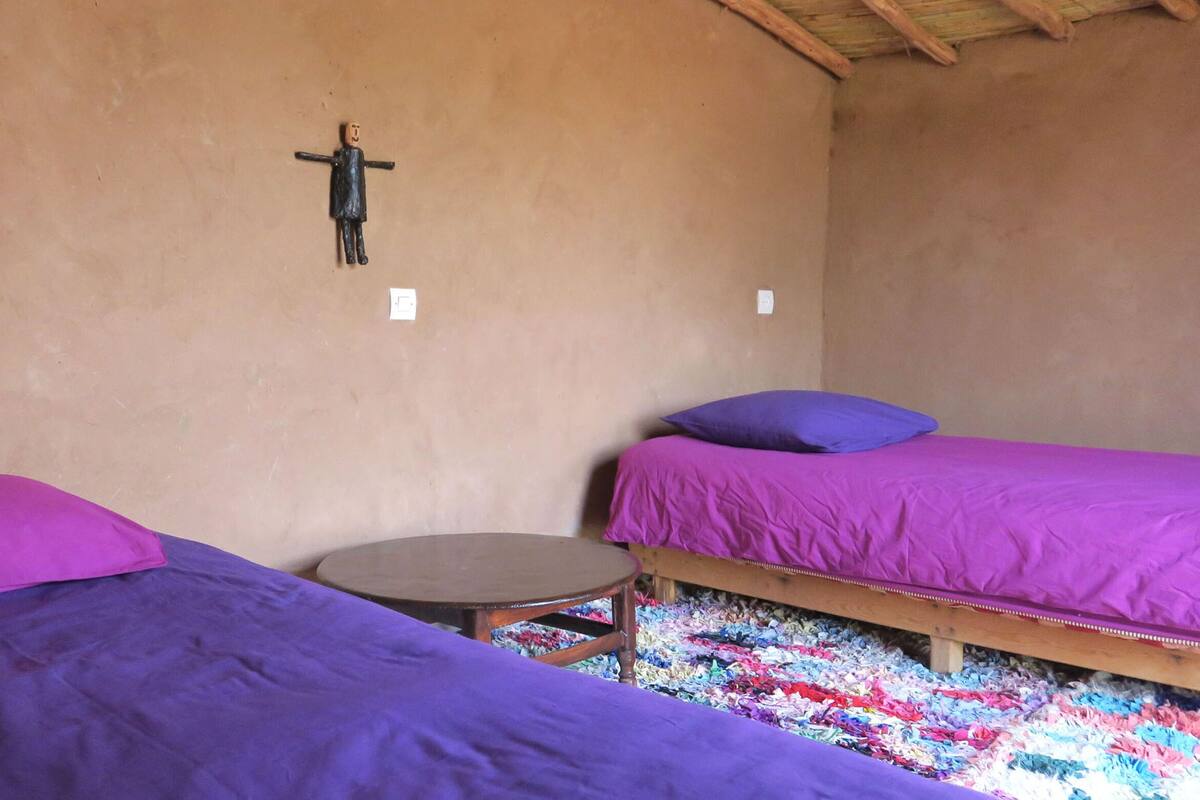 Individually decorated, individually furnished, bed sheets