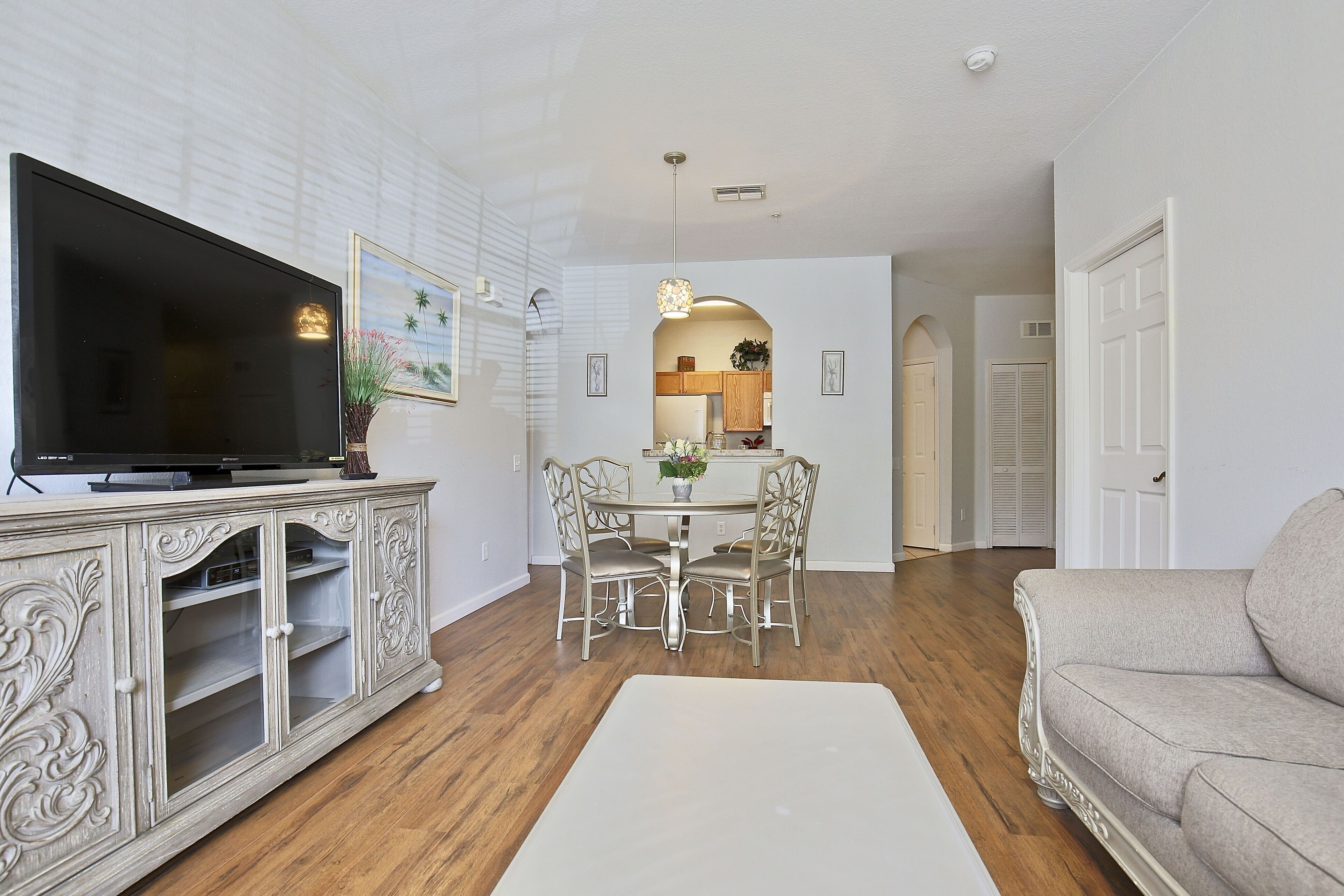 L@@K~Windsor!~3BD/2BTH/1ST FLR CONDO! ~ Sleeps 8+!