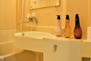 Hair dryer, towels