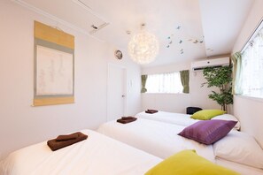 2 bedrooms, desk, free WiFi, bed sheets