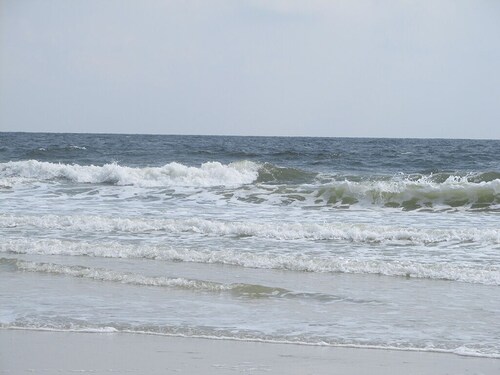 Hyväpalkkainen ja edullinen Amelia Landings 2B / 2B Condo.  Lyhyt kävelymatka rannalle!